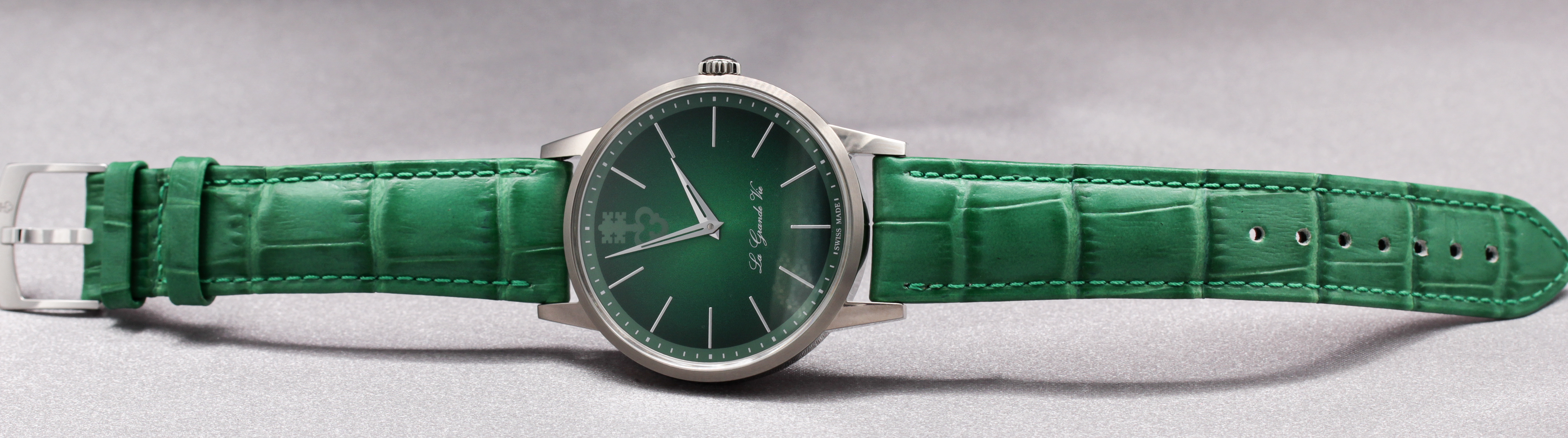 Corum Heritage La Grande Vie ref. Z082/03591 — actual watch photograph