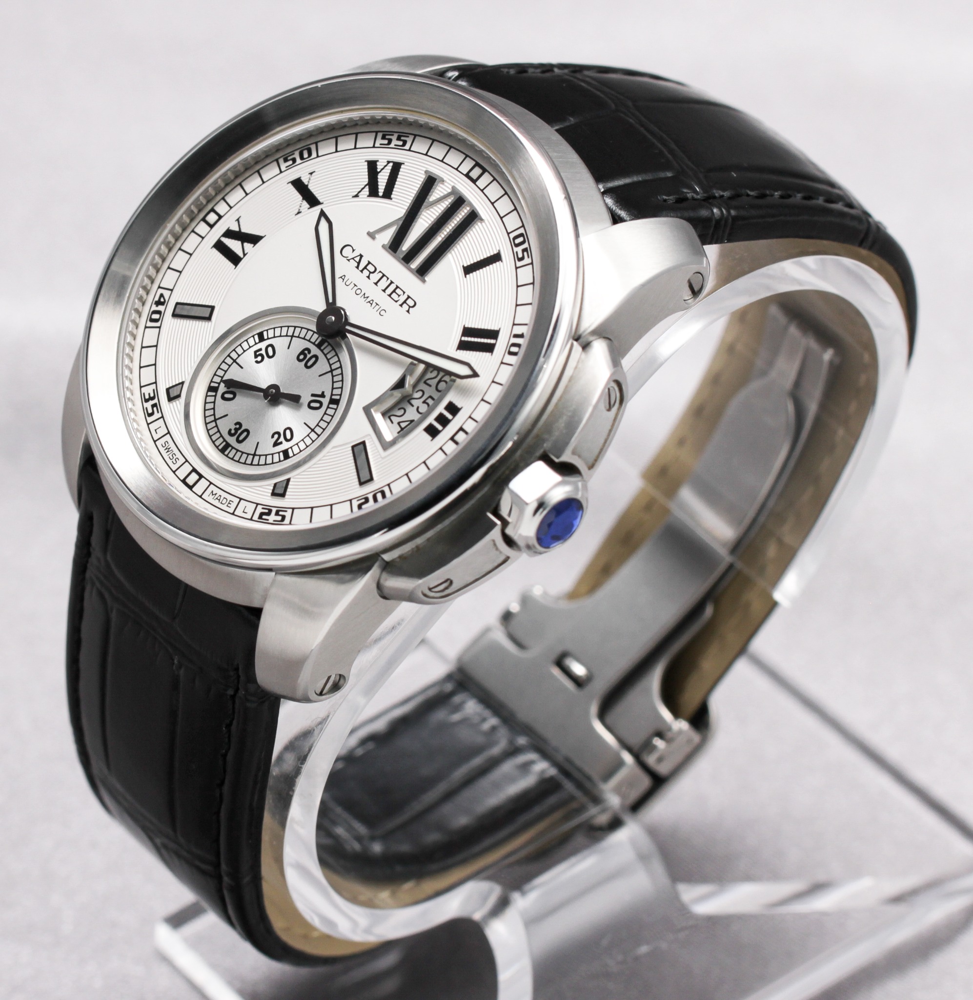 Cartier Calibre de Cartier ref. W7100037 — three-quarter view